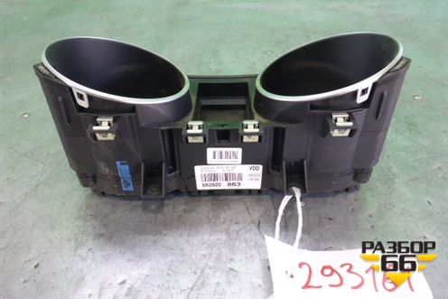 Щиток приборов МКПП (5K0920863) для Volkswagen Golf VI с 2009-2012г