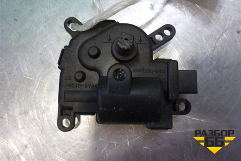 Моторчик заслонки отопителя (1S7H19B634CA) для Ford Focus 2 с 2005-2008г