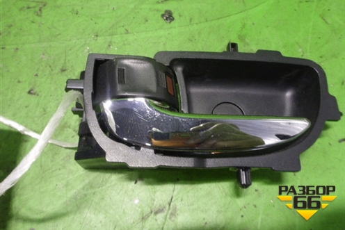 Ручка внутренняя двери передней левой для Toyota Yaris с 2011г