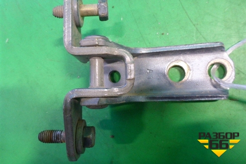 Петля двери задней правой нижняя (MR302270) для Mitsubishi Lancer-9  с 2003-2008г