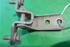 Петля двери передней правой нижняя (MR302270) для Mitsubishi Lancer-9  с 2003-2008г