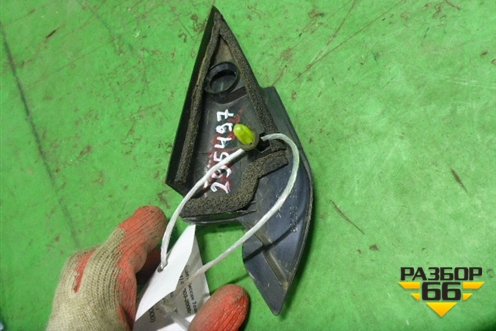 Накладка двери задней левой (уголок) (822939Y000) для Nissan Teana (J31) с 2003-2008г