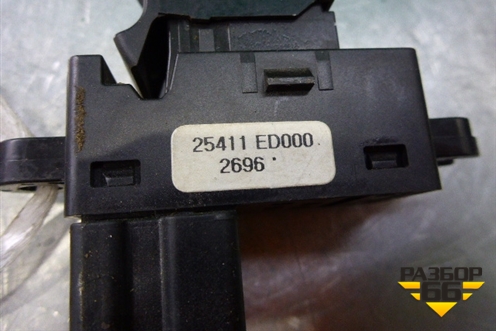 Кнопка стеклоподъёмника (задняя левая) (25411ED000) для Nissan Teana (J31) с 2003-2008г