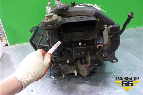 Корпус отопителя (под радиатор) (271109W11B) для Nissan Teana (J31) с 2003-2008г