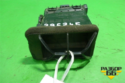 Дефлектор воздушный правый (687609W100) для Nissan Teana (J31) с 2003-2008г