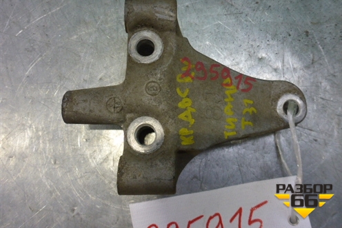 Кронштейн двигателя правый (2.3л VQ23) для Nissan Teana (J31) с 2003-2008г