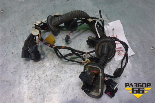 Проводка двери задней правой для Volkswagen Touareg c 2002-2010г