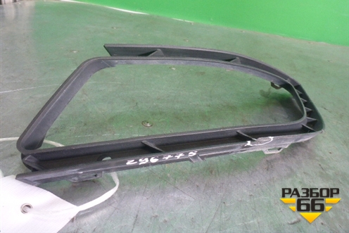 Накладка ПТФ правая (после 2013г) (3T0807682) для Skoda Superb с 2008-2015г (Суперб)