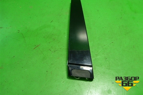 Накладка стойки (центральной правой) (7L6853318D) для Volkswagen Touareg c 2002-2010г (Туарег)