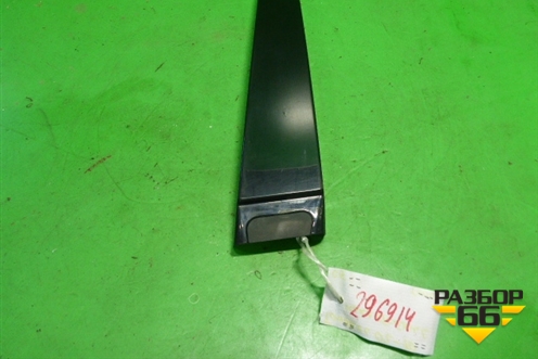 Накладка стойки (центральной левой) (7L6853317D) для Volkswagen Touareg c 2002-2010г