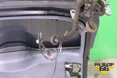 Дверь багажника со стеклом (USA) для Volkswagen Touareg c 2002-2010г