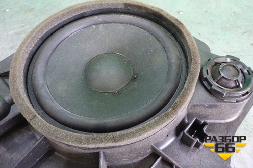 Динамик (двери правой в сборе) (30669505) для Volvo C30 с 2006г