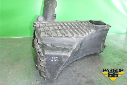 Корпус воздушного фильтра (правый) (7L5129607D) для Porsche Cayenne с 2003-2010г
