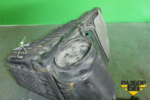 Корпус воздушного фильтра (правый) (7L5129607D) для Porsche Cayenne с 2003-2010г
