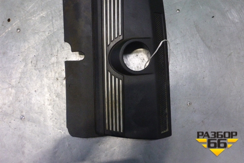 Накладка декоративная на двигатель (4.2л AXQ левая) (7L6103505) для Volkswagen Touareg c 2002-2010г