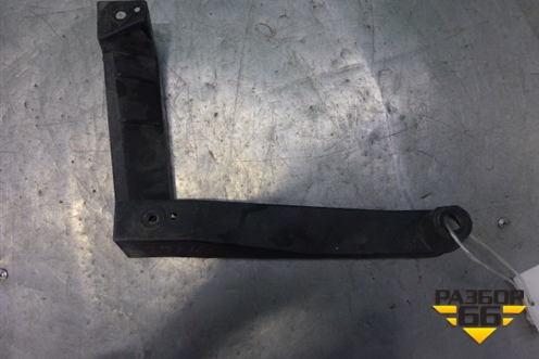 Кронштейн заднего бампера левый (под фонарь) (7L6807861) для Volkswagen Touareg c 2002-2010г