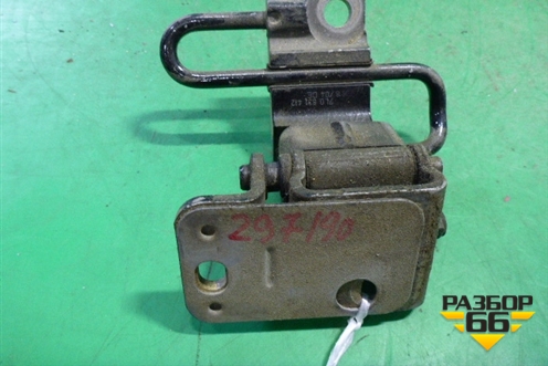 Петля двери передней правой нижняя (7L0831412) для Volkswagen Touareg c 2002-2010г