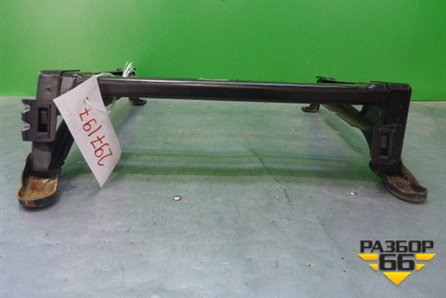 Кронштейн сиденья (переднего левого) (7L0881677B) для Volkswagen Touareg c 2002-2010г