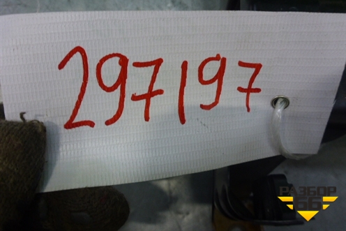 Кронштейн сиденья (переднего левого) (7L0881677B) для Volkswagen Touareg c 2002-2010г