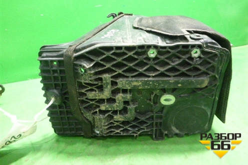 Ящик под аккумулятор (LR023753) для Land Rover Range Rover Evoque с 2011-2018г