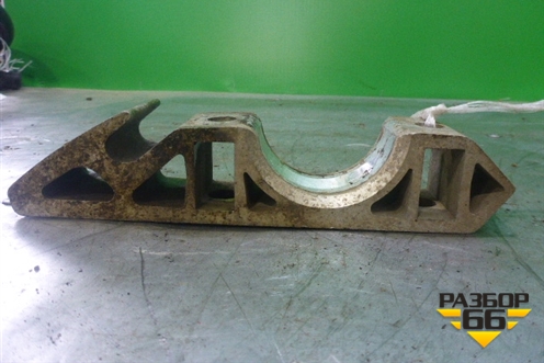 Кронштейн переднего стабилизатора (7L0411063B) для Volkswagen Touareg c 2002-2010г