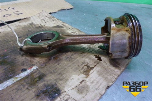 Поршень с шатуном (4.2л AXQ) для Volkswagen Touareg c 2002-2010г