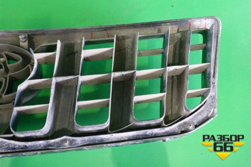 Решетка радиатора (светлый хром) (5311160570) для Toyota Land Cruiser Prado(120) с 2002-2009г