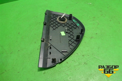 Накладка на торпедо (боковая правая) (1Z0857504) для Skoda Octavia (А5) с 2004-2013г
