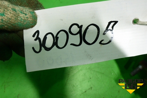Кулак поворотный передний правый (25л АКПП QR25DE пробег 7000 км) для Nissan Teana (L33) с 2013г