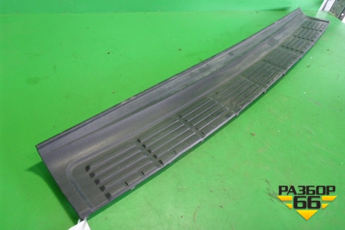 Накладка заднего бампера (до 2012г) (5216260040) для Toyota Land Cruiser (200) с 2008г
