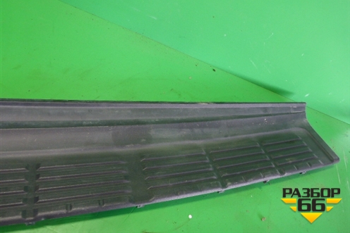 Накладка заднего бампера (до 2012г) (5216260040) для Toyota Land Cruiser (200) с 2008г