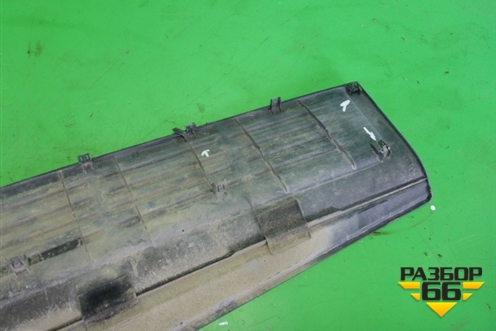 Накладка заднего бампера (до 2012г) (5216260040) для Toyota Land Cruiser (200) с 2008г