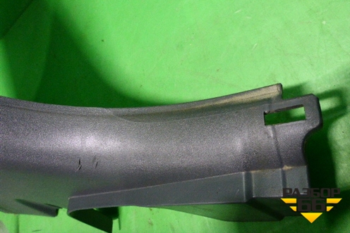 Обшивка стойки центральная нижняя левая (MR951607ZZ) для Mitsubishi Colt с 2004г