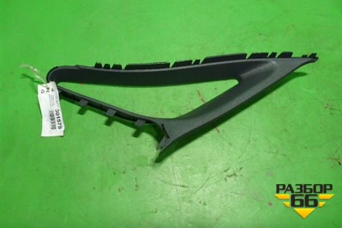 Обшивка стойки лобового стекла правая (под стекло) (JCI303905) для Mitsubishi Colt с 2004г