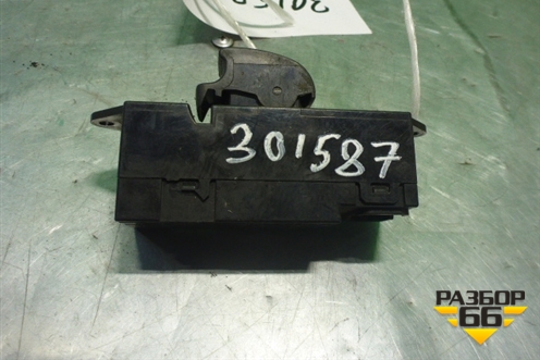 Кнопка стеклоподъёмника (задняя правая) (MN141019) для Mitsubishi Colt с 2004г
