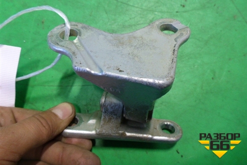 Петля двери задней левой верхняя (MR959093) для Mitsubishi Colt с 2004г