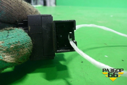 Выключатель пассажирской AIR BAG (MN108502) для Mitsubishi Colt с 2004г