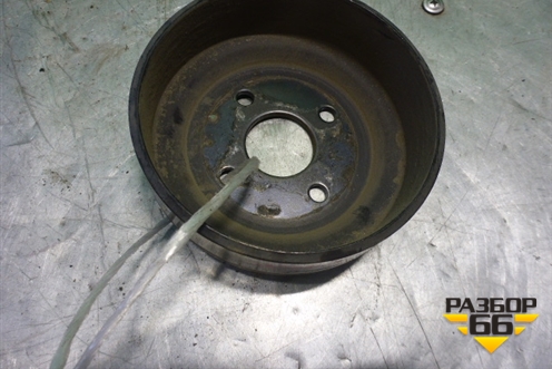 Шкив помпы (1.5л 135950) (MN176741) для Mitsubishi Colt с 2004г