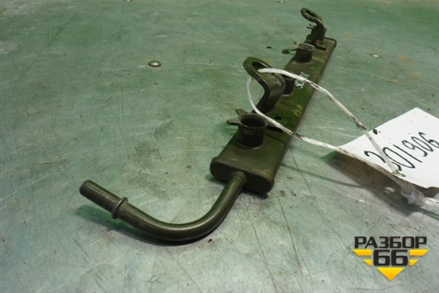 Рейка топливная рампа (1.5л 135950) (MN143973) для Mitsubishi Colt с 2004г