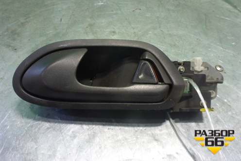 Ручка внутренняя двери передней правой для Honda Civic 4D с 2006-2012г