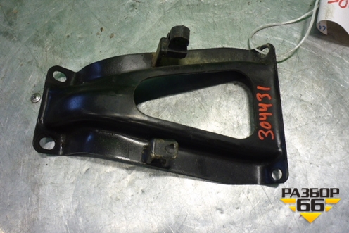 Кронштейн впускного коллектора (1.6л) (MR561268) для Mitsubishi Lancer-9  с 2003-2008г