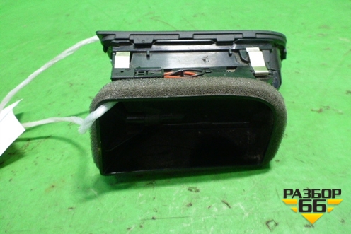 Дефлектор воздушный левый (3T0819701) для Skoda Superb с 2008-2015г