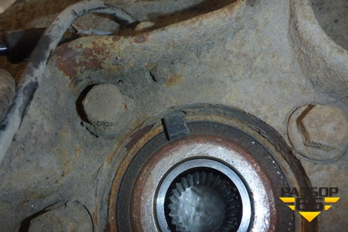 Кулак поворотный передний левый (2.5л МКПП) для Subaru Legacy Outback (BP9) с 2003-2009г