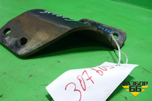 Кронштейн глушителя (правый) для Hyundai HD-500 с 2010г