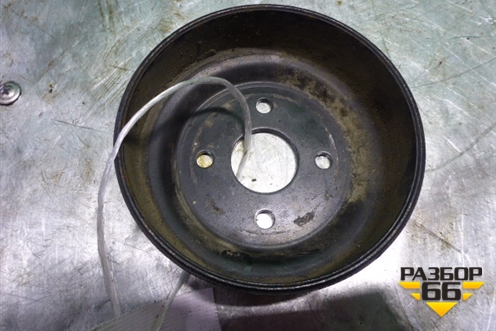 Шкив помпы (1.3л 4A90) (MN176741) для Mitsubishi Colt с 2004г