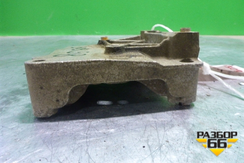 Кронштейн компрессора кондиционера (9657137480) для Citroen C4 с 2005-2011г