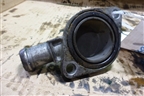 Фланец двигателя системы охлаждения (90573185) для Opel Vectra C с 2002-2008г