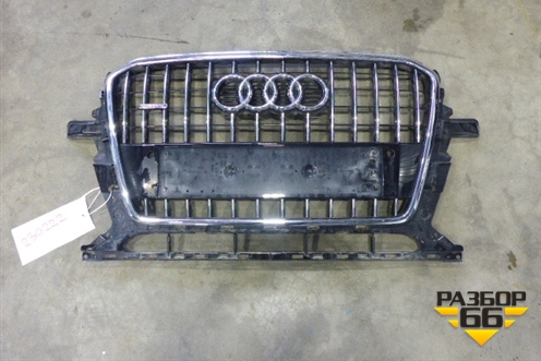 Решетка радиатора (после 2012г под парктроник) (8R0853651R) для Audi Q5 c 2008-2017г