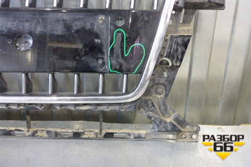 Решетка радиатора (после 2012г под парктроник) (8R0853651R) для Audi Q5 c 2008-2017г (Ку 5)