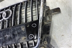 Решетка радиатора (после 2012г S-Line под парктроник) (8R0853651R) для Audi Q5 c 2008-2017г